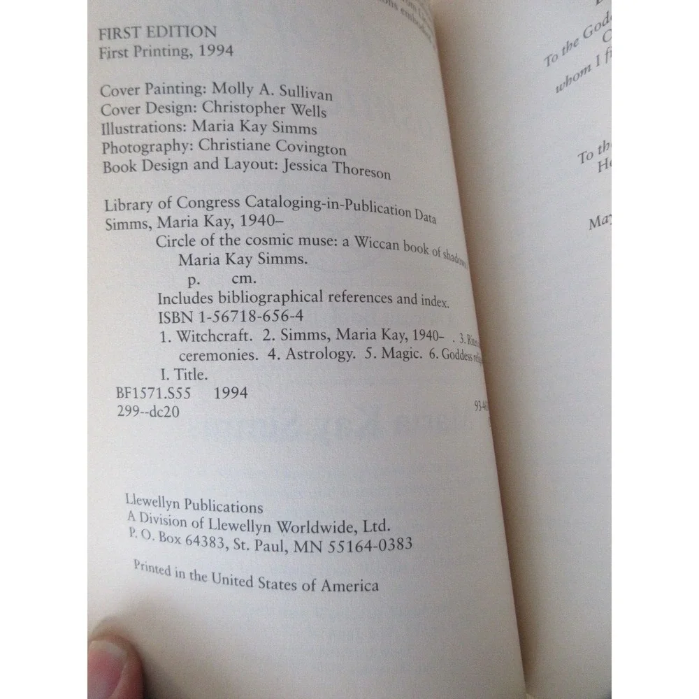 Circle Of The Cosmic Muse: A Wiccan Book of Shadows